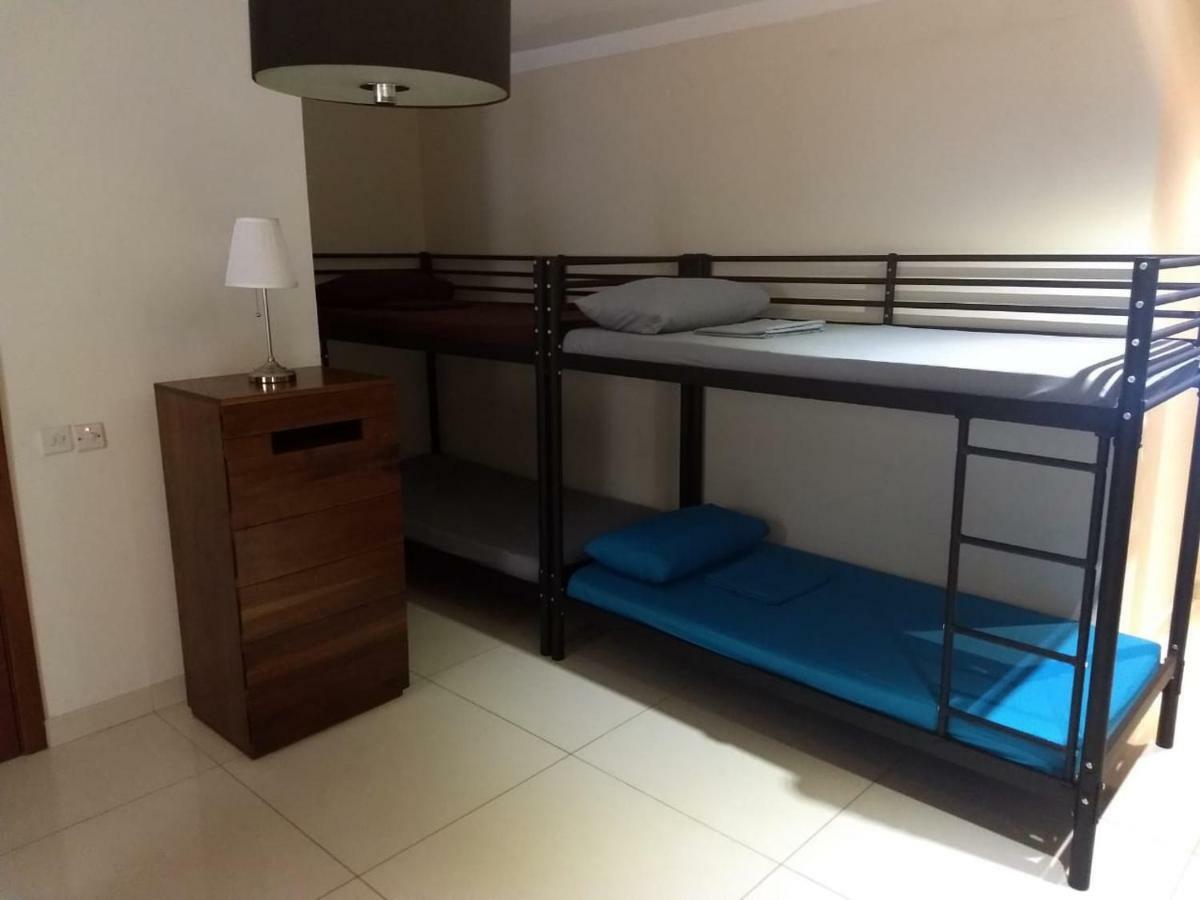 Hostal Malta Md Слима Экстерьер фото